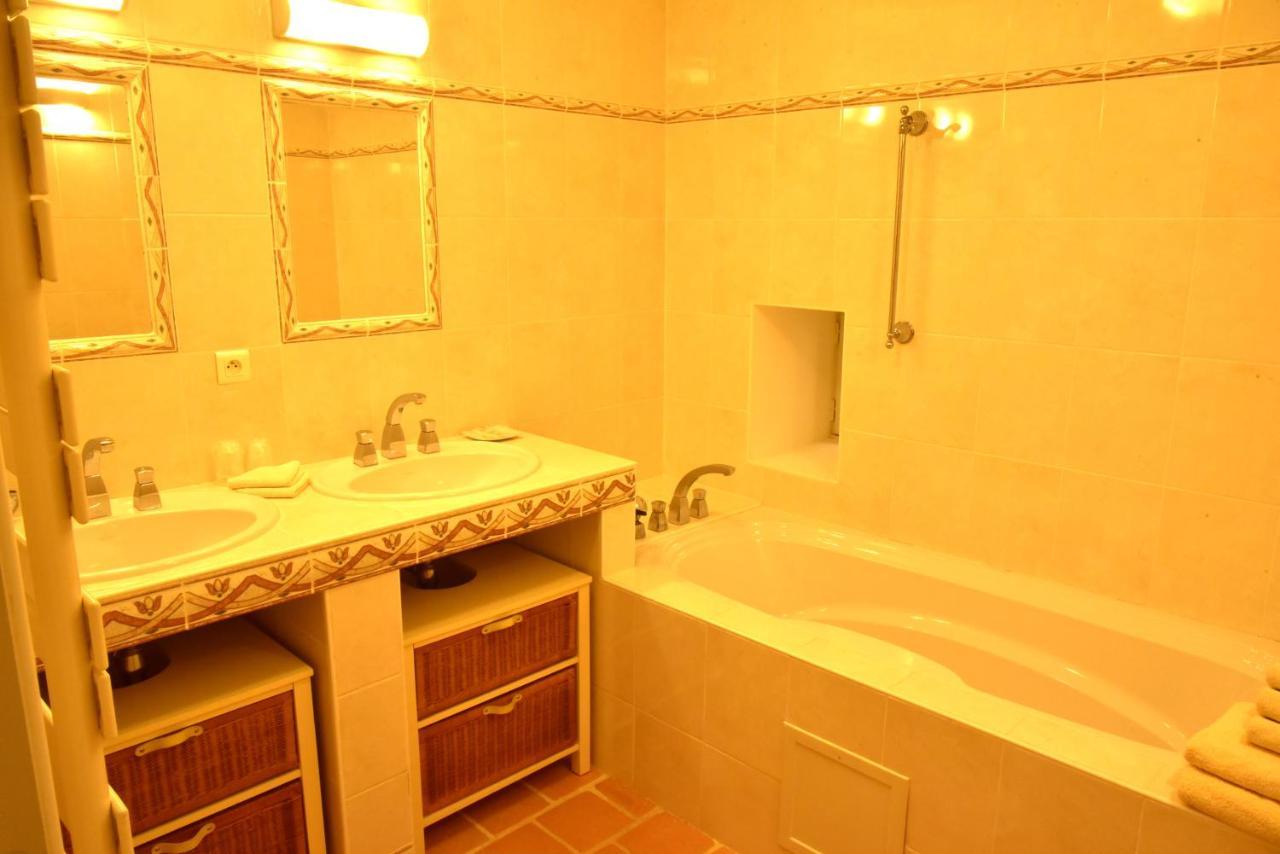 Logis Hotel Le Boudoir Belvès Exterior foto